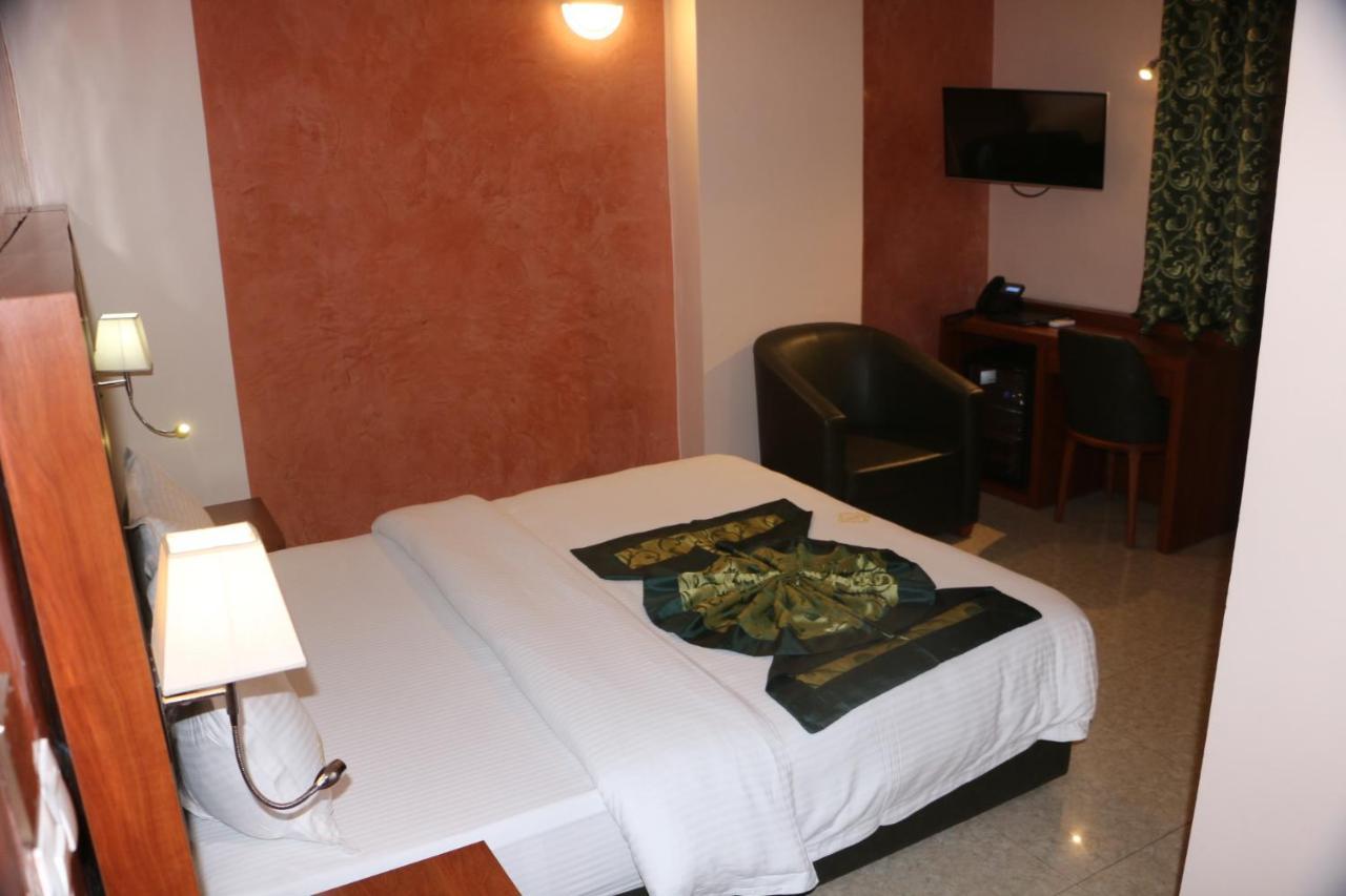 Hotel Jouvence International Yaoundé Kültér fotó