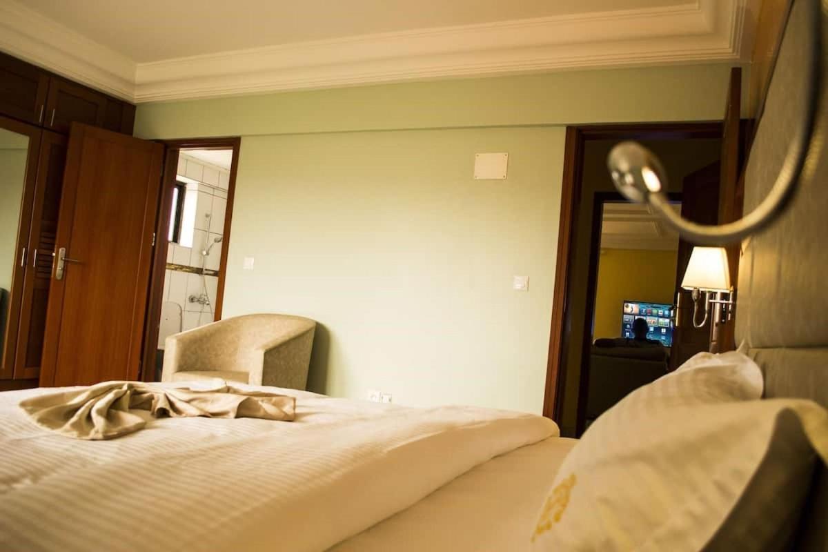 Hotel Jouvence International Yaoundé Kültér fotó